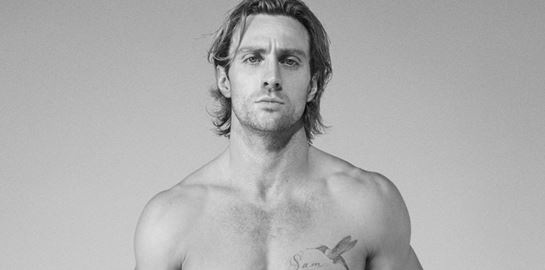 Η στρατιωτική προπόνηση που μετέτρεψε τον Aaron Taylor-Johnson σε James Bond