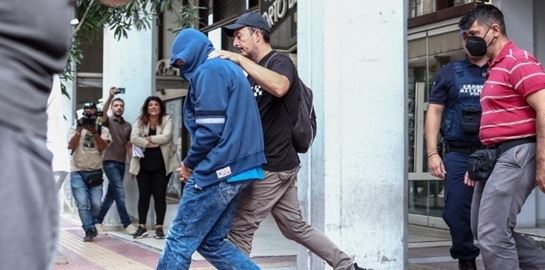 Προφυλακίστηκαν ο πλοίαρχος και ο ύπαρχος του Blue Horizon