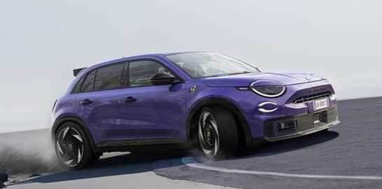 Μια πρώτη ματιά στο Abarth 600e