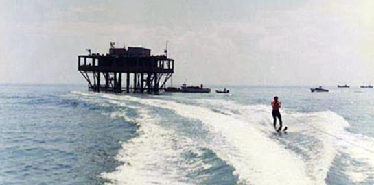 Η τρελή ιστορία του Νησιού των Τριαντάφυλλων