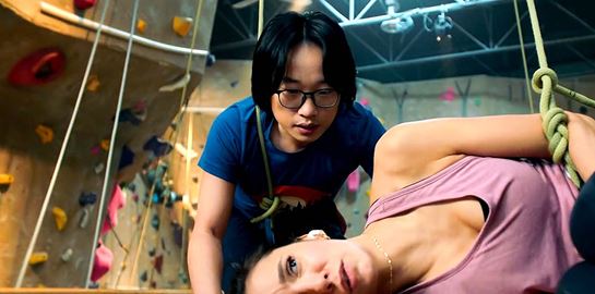 Aξίζει να δεις το Love Hard στο Netflix;