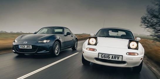 Mazda MX-5 2021 εναντίον Mazda MX-5 1990