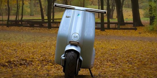Σχεδιάζοντας τη Vespa του μέλλοντος