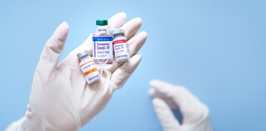 Το crash test των 7 εμβολίων κατά του κορονοϊού