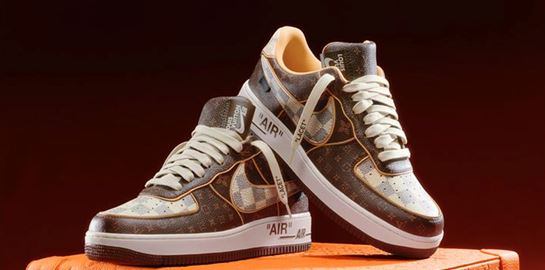 Τα Air Force 1 του Virgil Abloh βγαίνουν στο σφυρί