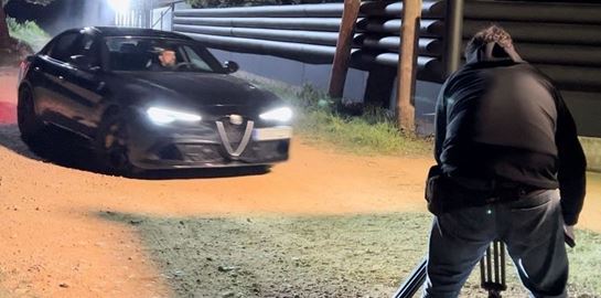 Το &#39;Ερπετό&#39; του &#39;Έτερος Εγώ&#39; κυκλοφορεί με μία Alfa Romeo Giulia QV