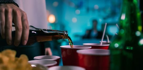 Τα κορονο-πάρτι δεν σταματούν