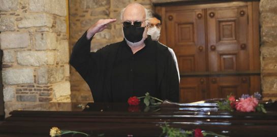 Το πρόβλημα με τον στρατιωτικό χαιρετισμό του Διονύση Σαββόπουλου