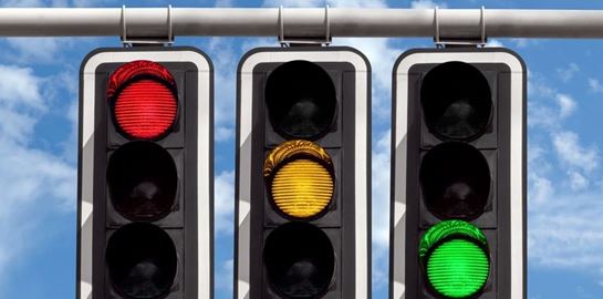 Έρχεται τέταρτο χρώμα στα φανάρια κυκλοφορίας