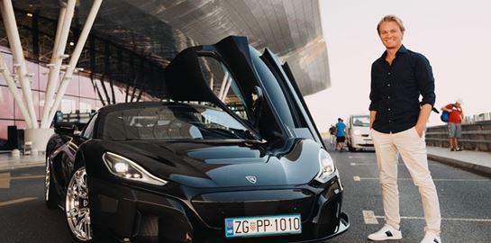 Ο Nico Rosberg οδήγησε το πρώτο Rimac Nevera