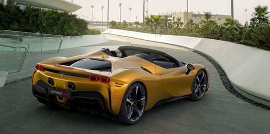 Η Ferrari SF90 Spider είναι το πιο extreme convertible