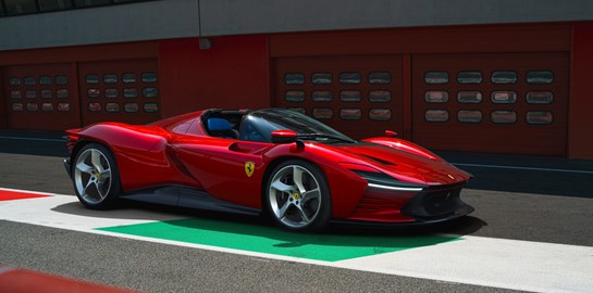 Η Ferrari Daytona SP3 έχει τη γοητεία των 60s και τις επιδόσεις του αύριο