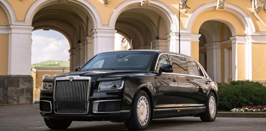 Cadillac του Joe Biden εναντίον Senat του Vladimir Putin