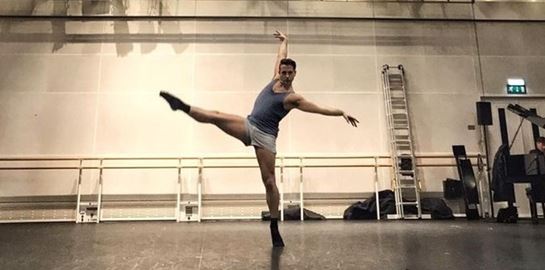 Ο Στέφανος Δημουλάς είναι ο πρώτος Έλληνας καλλιτέχνης σε λίστα του Forbes