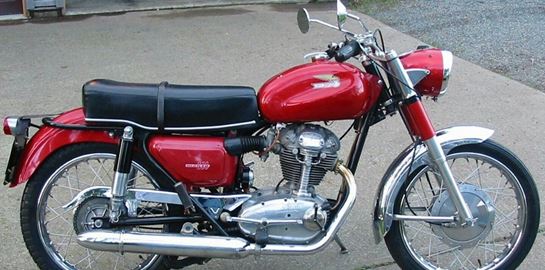 Κλασικές μοτοσικλέτες στον Άλιμο