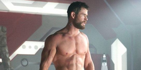 Το workout του Chris Hemsworth περιλαμβάνει &#39;πολλές φωνές και ουρλιαχτά&#39;