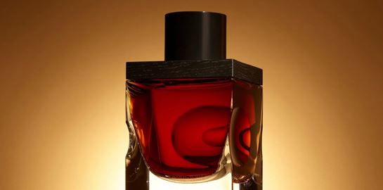 Ο David Adjaye και η φιάλη του παλαιότερου single malt