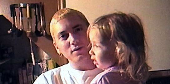 Ο Eminem θα γίνει παππούς και έφτιαξε το πιο συγκινητικό βίντεο για τη σχέση πατέρα-κόρης