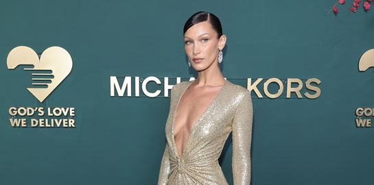 Το viral συρτάκι της Bella Hadid