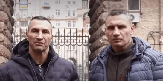 Τα αδέρφια Klitschko πολεμούν για την Ουκρανία
