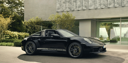 Μία συλλεκτική 911 για τα 50α γενέθλια της Porsche Design