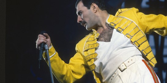 5 αστέρες της μουσικής των '80s που επηρέασαν τo στυλ μας