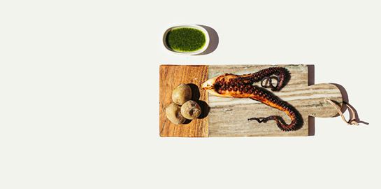 Το τηνιακό Thama του Δημήτρη Κατριβέση