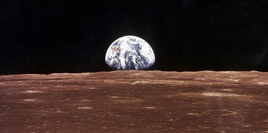 Η NASA στέλνει στρατό από μίνι ρομπότ στη Σελήνη