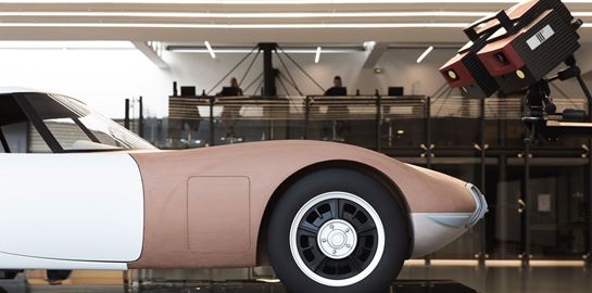 Στα μυστικά δωμάτια όπου γεννιούνται οι Lexus