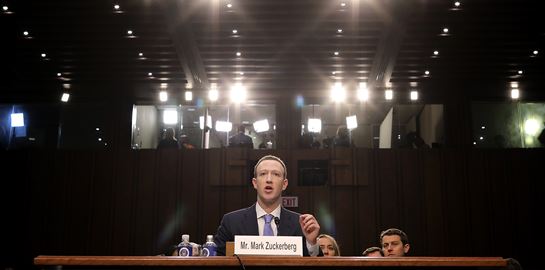 Η τεχνολογική δίκη του αιώνα βρίσκει το Facebook κατηγορούμενο