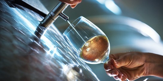 Τελικά, τι παίζει με τα φυσικά κρασιά;