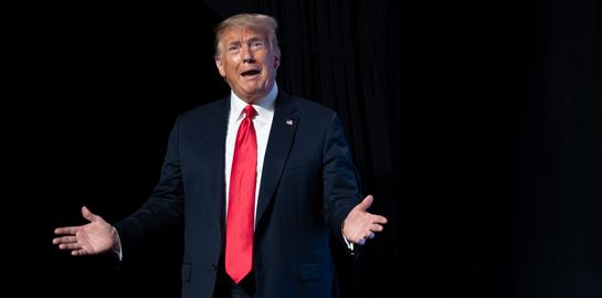 Ο Donald Trump πάντα θα υπερασπίζεται τον John Wayne