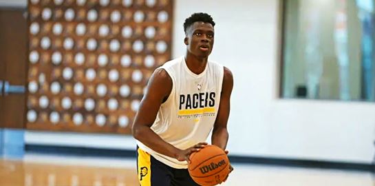 Η ώρα του Άλεξ Αντετοκούνμπο