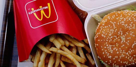 Το μυστικό νοστιμιάς πίσω από τις πατάτες των McDonald&#39;s