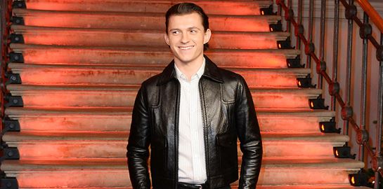 Στη νέα του ταινία, ο Tom Holland σκηνοθετεί τον θάνατό του