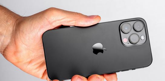 Η μπαταρία του iPhone σου μπορεί να κρατά περισσότερο με το iOS 18