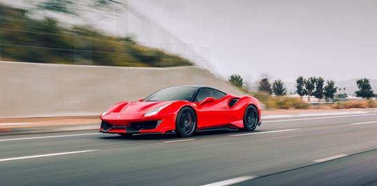 Γιατί τα περισσότερα σπορ αυτοκίνητα είναι κόκκινα