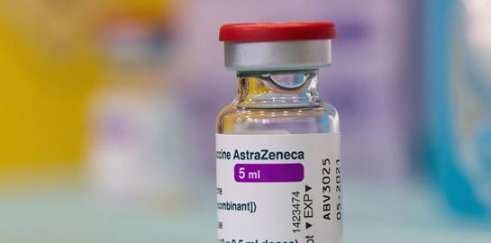 Γιατί αλλάζει όνομα το εμβόλιο της AstraZeneca