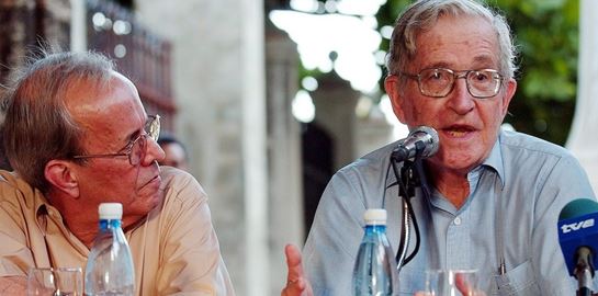 O Noam Chomsky δεν πολυσυμπαθεί το ChatGPT