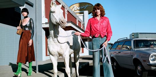 O Γιώργος Λάνθιμος βάζει άλογα στη νέα καμπάνια της Gucci