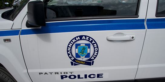 Επτά αστυνομικοί επέστρεψαν θετικοί στον κορονοϊό από την Τήνο