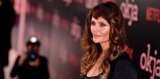 Η Helena Christensen στην απόλυτη καμπάνια εσωρούχων