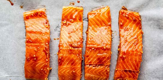 Ψήνοντας τέλεια τον σολομό