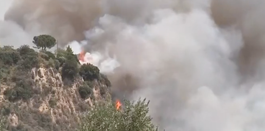 Αναζωπύρωση σε δύο μέτωπα στη Βαρυμπόμπη