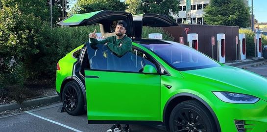 Πώς ο Nick Kyrgios πήρε πίσω το κλεμμένο του Tesla