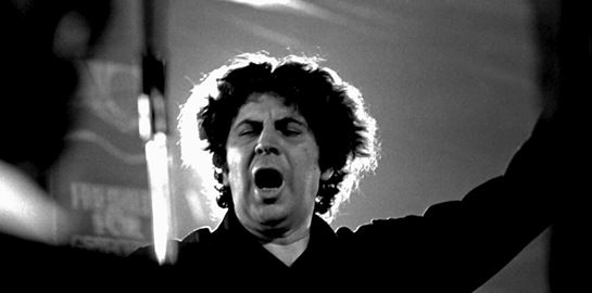 &quot;Ζήτω η ομορφιά. Ζήτω η αγάπη&quot;: Τα ημερολόγια του Μίκη Θεοδωράκη