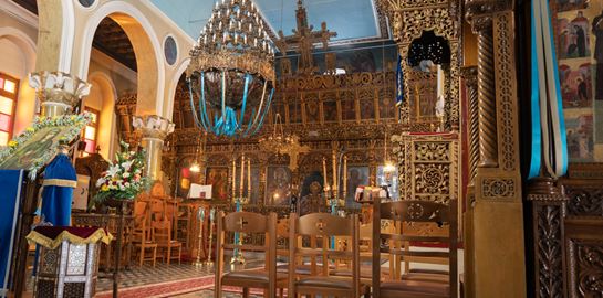 Ανοιχτές οι εκκλησίες για τα Θεοφάνεια, παρά τις απαγορεύσεις