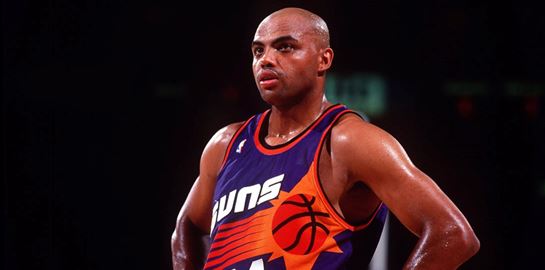 Ο Charles Barkley πετσοκόβει τους αντιεμβολιαστές