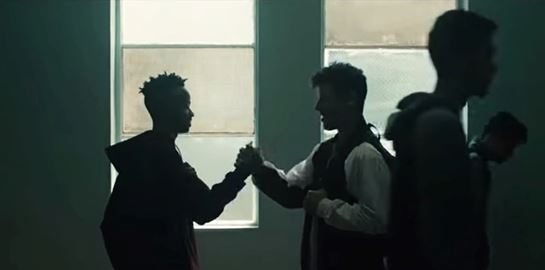 1-800-273-8255, ένα κομμάτι που επιτελεί κοινωνικό έργο