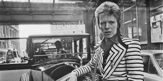 O David Bowie είναι και επίσημα ο πιο επιδραστικός Βρετανός καλλιτέχνης